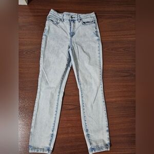 Judy Blue Light Wash Skinny Jeans - Pale Blue